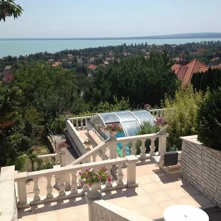 Villa Kamilla *