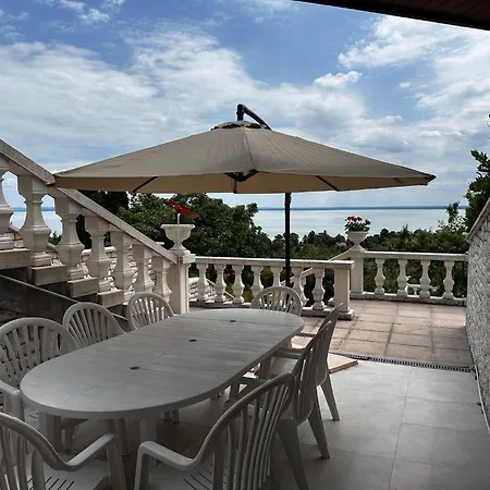 Kamilla Villa