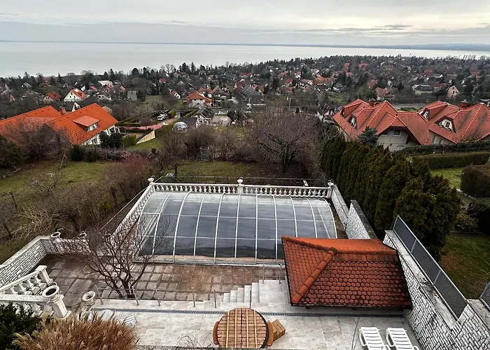 Kamilla Villa *